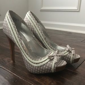 Not Rated EUC Spring Time High Heels